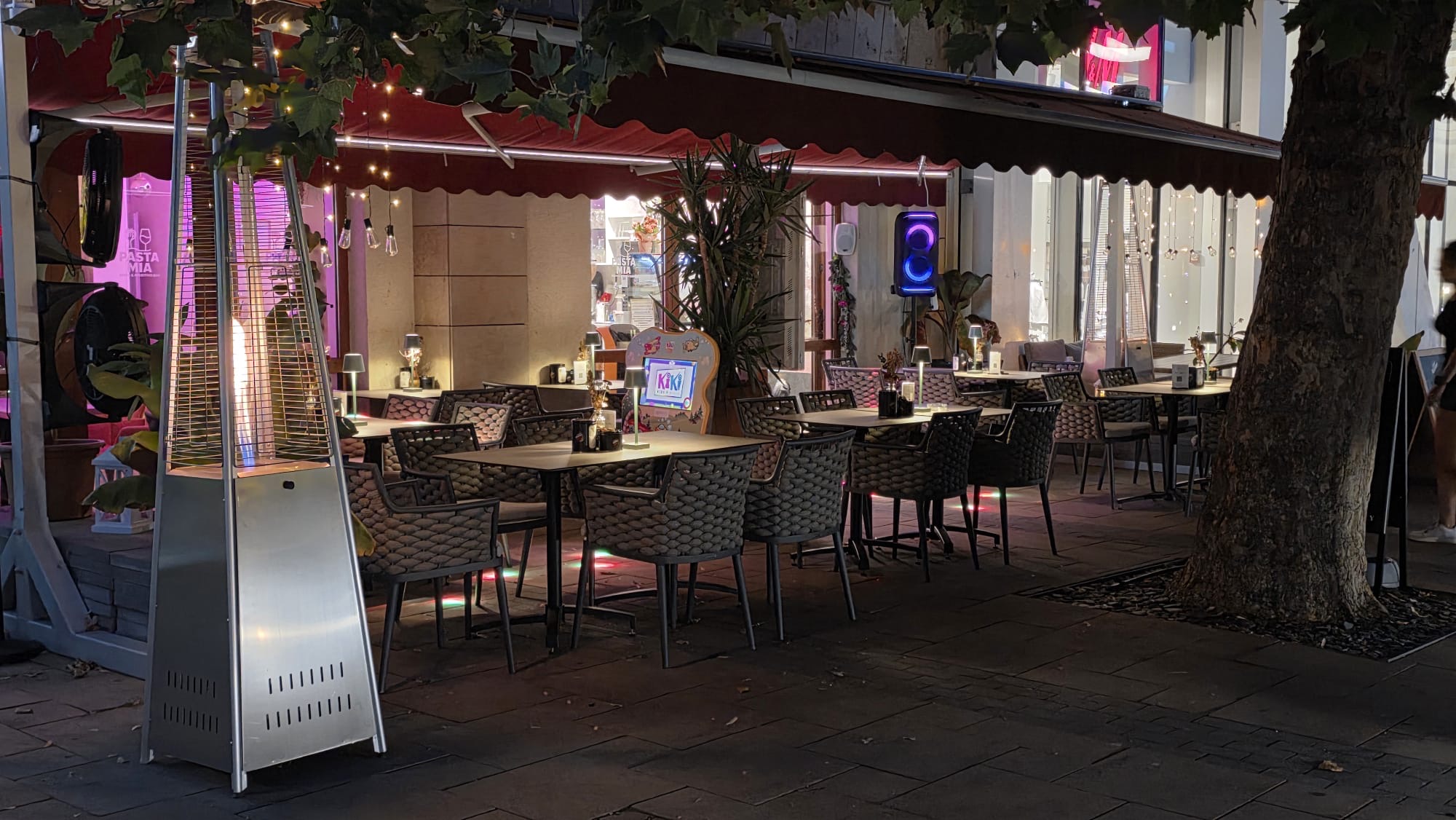 Salsa Estek - Siófok